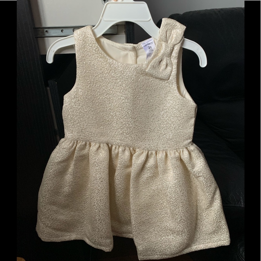 Carter’s 2T white sparkle dress